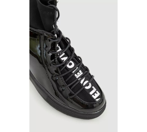 Туфлі-снікерси жіночі лакові, колір чорний, 131RA80-1