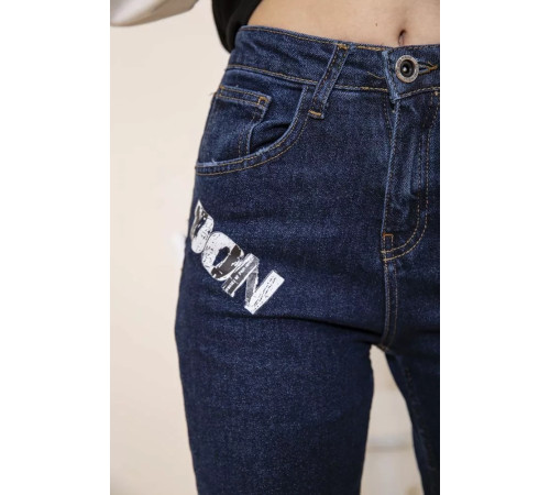 Жіночі прямі джинси, темно-синього кольору з принтом, 164R1024-5