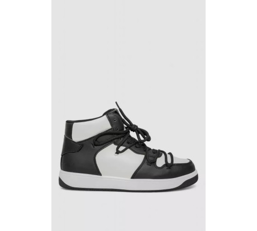 Кроссовки женские, цвет черно-белый, 243R721