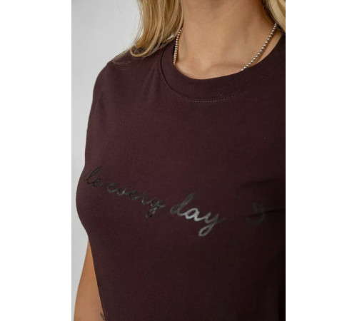 Женская футболка с принтом, цвет шоколадный, 241R130