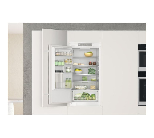 Холодильник Whirlpool WHC18T311