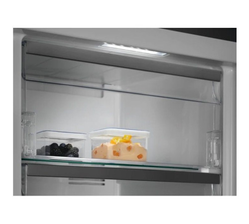 Морозильна камера Electrolux RUT7ME28X2