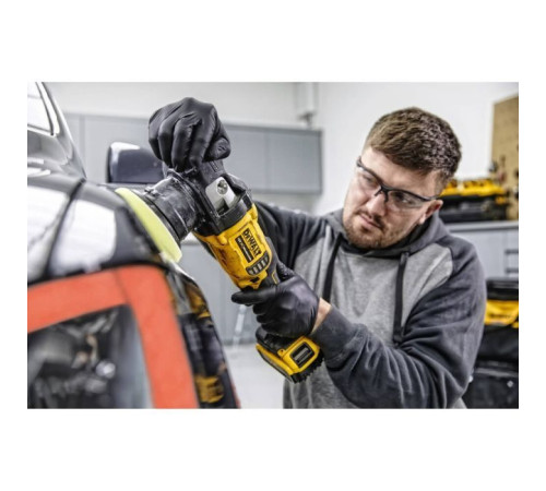 Шлифовальная машина DeWALT полировальная 18В XR Li-Ion, 2x5Ah, кейс TSTAK (DCM848P2)
