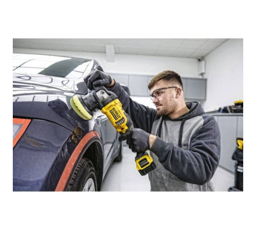 Шлифовальная машина DeWALT полировальная 18В XR Li-Ion, 2x5Ah, кейс TSTAK (DCM848P2)