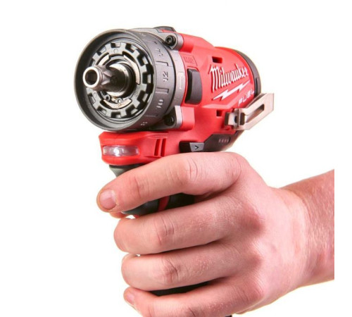 Шуруповерт Milwaukee M12 FPDXKIT-202X, 44Нм, 2x2Ач, 2 насадки, кейс (4933464138)