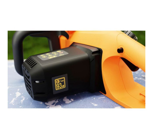 Ланцюгова пила Black&Decker 2.0 кВт, шина 45 см, швидкість 14,50 м/с, ланцюг 3/8' (BECS2245)