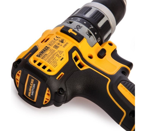 Шуруповерт DeWALT DCD796P2