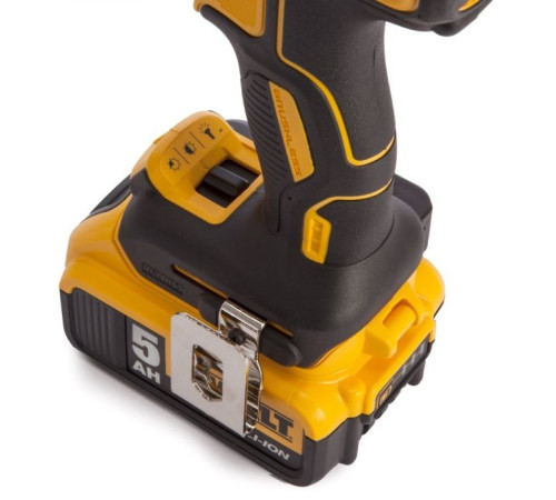 Шуруповерт DeWALT DCD796P2