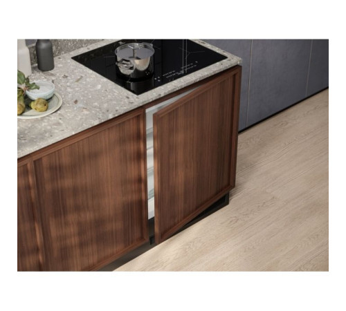 Холодильник Electrolux LSB2AE82S