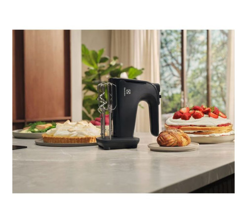 Миксер Electrolux EHM4B