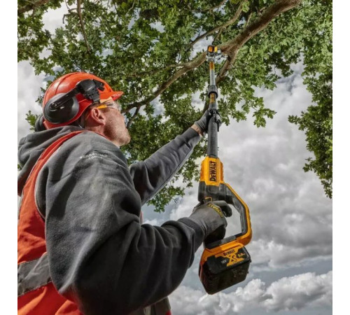 Ланцюгова пила DeWALT висоторіз 18V, довжина шини 20 см, ланцюг OREGON 3/8, (без АКБ та ЗП) (DCMPS567N)