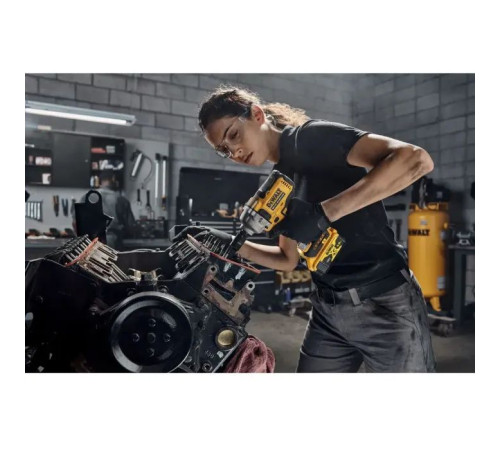 Гайковерт DeWALT 18 В XR Li-lon,812 Нм (без АКБ та ЗП) (DCF892N)