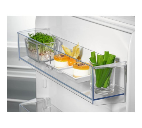 Холодильник Electrolux ERD6DE18S1